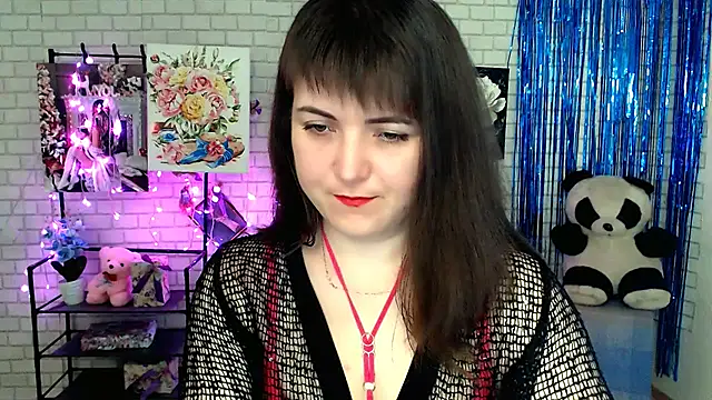 Snapshot of Darina_M_ chatting on 03-22-25, 05:17 Darina M online show from 03-22-25, 05:17