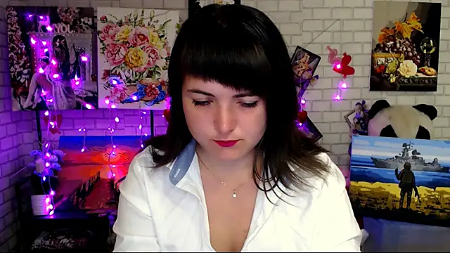 Snapshot of Darina_M_ chatting on 09-27-25, 04:39 Darina M online show from 09-27-25, 04:39