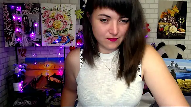 Snapshot of Darina_M_ chatting on 09-28-25, 04:51 Darina M online show from 09-28-25, 04:51