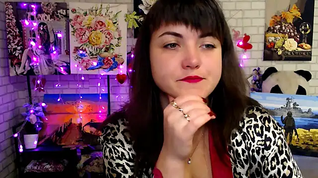 Snapshot of Darina_M_ chatting on 10-22-25, 05:41 Darina M online show from 10-22-25, 05:41