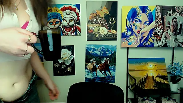 Snapshot of Darina_M_ chatting on 05-21-26, 04:30 Darina M online show from 05-21-26, 04:30