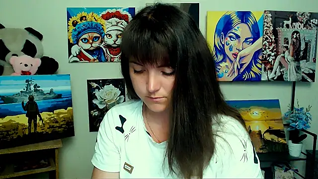 Snapshot of Darina_M_ chatting on 06-18-26, 04:46 Darina M online show from 06-18-26, 04:46