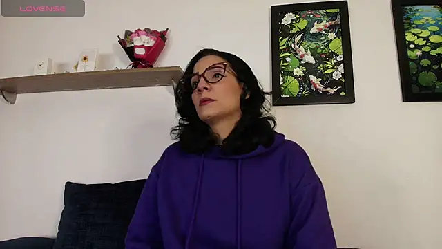 Elliee  online show from 03-21-26, 04:10