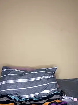 DarkBerry87 online show from 02-14-25, 05:14