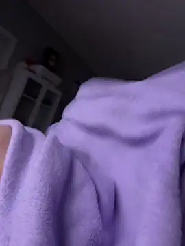 Lucrecio19 online show from 12-21-25, 09:16