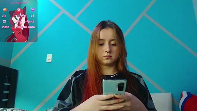 Snapshot of Nanna_and_Balder chatting on 12-18-25, 05:02 Nanna and Balder online show from 12-18-25, 05:02