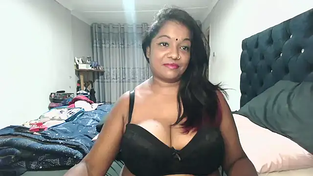 Indianmayaxoxo online show from 02-11-26, 06:02