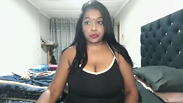 Snapshot of Indianmayaxoxo chatting on 05-09-26, 03:28 Indianmayaxoxo online show from 05-09-26, 03:28