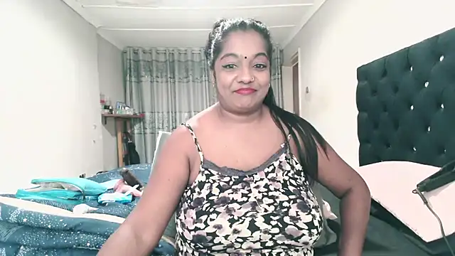 Snapshot of Indianmayaxoxo chatting on 05-12-26, 07:05 Indianmayaxoxo online show from 05-12-26, 07:05