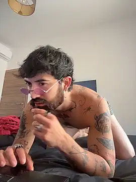 Snapshot of Goosebumps_21 chatting on 03-21-26, 04:43 Goosebumps 21 online show from 03-21-26, 04:43