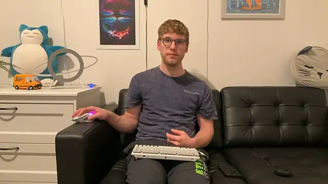 Snapshot of BlueEyedTallGuy94 chatting on 12-13-24, 03:38 BlueEyedTallGuy94 online show from 12-13-24, 03:38