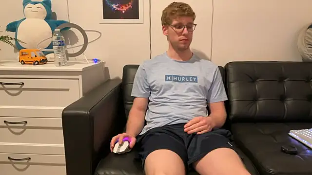 Snapshot of BlueEyedTallGuy94 chatting on 12-14-24, 05:07 BlueEyedTallGuy94 online show from 12-14-24, 05:07