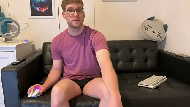 Snapshot of BlueEyedTallGuy94 chatting on 12-27-24, 02:36 BlueEyedTallGuy94 online show from 12-27-24, 02:36