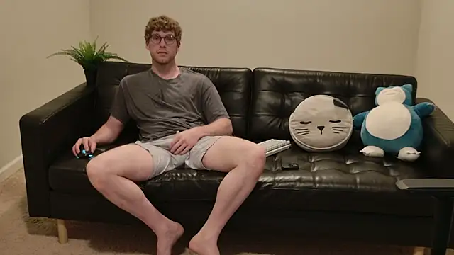 Snapshot of BlueEyedTallGuy94 chatting on 09-13-25, 02:11 BlueEyedTallGuy94 online show from 09-13-25, 02:11