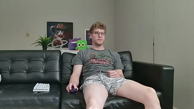 Snapshot of BlueEyedTallGuy94 chatting on 09-28-25, 08:25 BlueEyedTallGuy94 online show from 09-28-25, 08:25