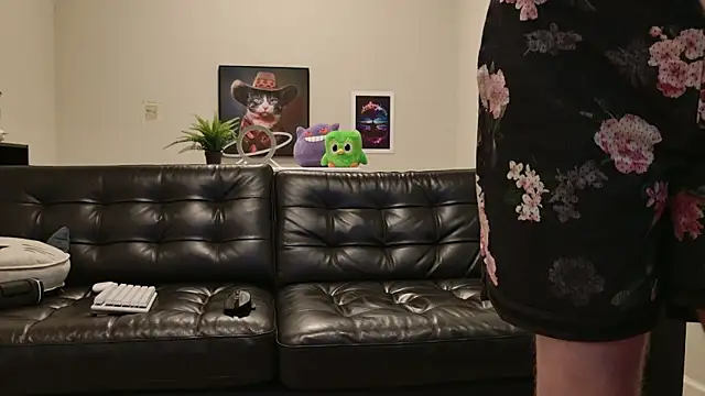 Snapshot of BlueEyedTallGuy94 chatting on 10-02-25, 01:01 BlueEyedTallGuy94 online show from 10-02-25, 01:01