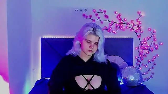 JoannLowe online show from 03-30-26, 07:04