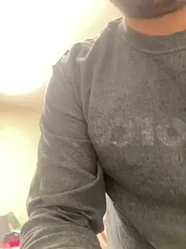 Snapshot of MiamiBang chatting on 01-29-25, 03:12 MiamiBang online show from 01-29-25, 03:12