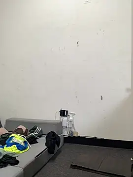 Snapshot of MiamiBang chatting on 02-03-25, 01:19 MiamiBang online show from 02-03-25, 01:19