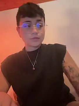 Snapshot of Ashley_Chriss chatting on 01-09-25, 06:59 Ashley Chriss online show from 01-09-25, 06:59