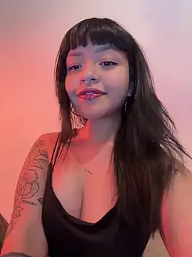 Snapshot of Ashley_Chriss chatting on 01-24-25, 04:37 Ashley Chriss online show from 01-24-25, 04:37