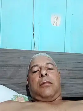 Snapshot of gordonunes chatting on 12-01-25, 05:01 gordonunes online show from 12-01-25, 05:01