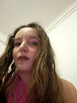 Snapshot of LineaDemie chatting on 10-15-25, 04:29 LineaDemie online show from 10-15-25, 04:29