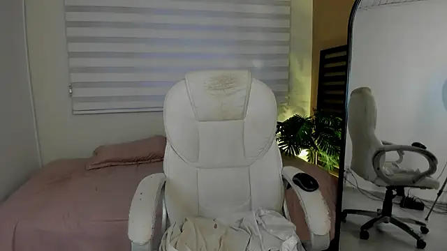 Catyloves online show from 01-14-26, 10:36