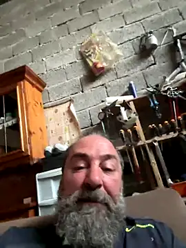 Snapshot of ros217 chatting on 10-01-25, 02:45 ros217 online show from 10-01-25, 02:45