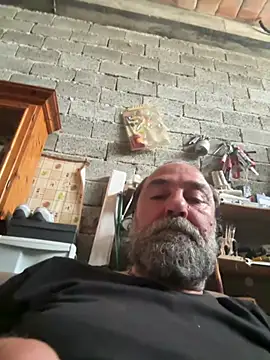 Snapshot of ros217 chatting on 05-10-26, 02:00 ros217 online show from 05-10-26, 02:00