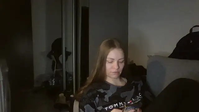 AnnaDiamond1 online show from 04-07-26, 10:31