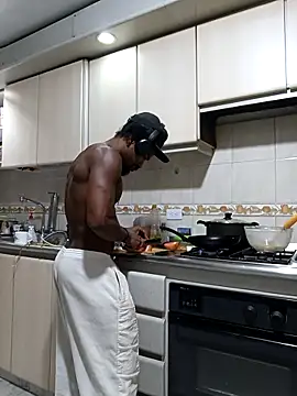 Snapshot of Siriss_boyrag chatting on 11-07-25, 04:23 Siriss boyrag online show from 11-07-25, 04:23