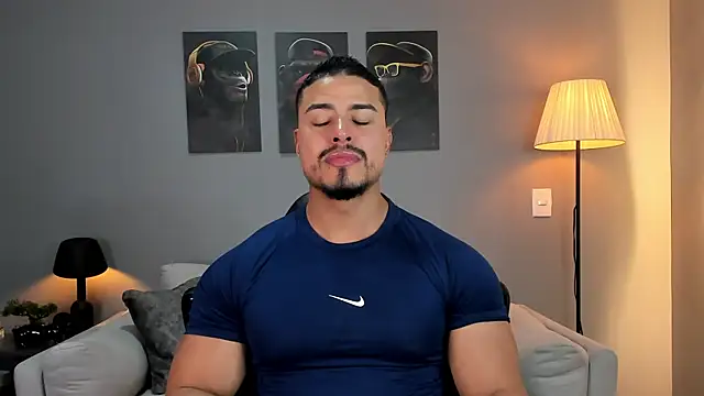 Snapshot of ApoloMakris chatting on 11-22-25, 07:35 ApoloMakris online show from 11-22-25, 07:35