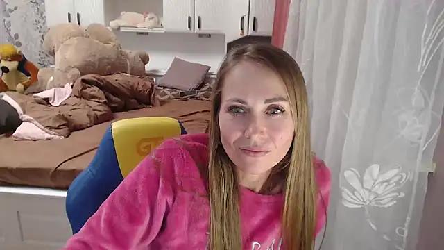 Snapshot of 69SexySecret69 chatting on 02-13-25, 05:44 69SexySecret69 online show from 02-13-25, 05:44