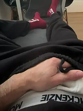 Snapshot of XMenX24 chatting on 12-08-24, 01:36 XMenX24 online show from 12-08-24, 01:36