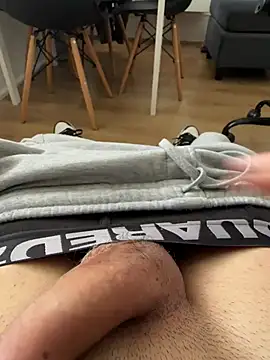 Snapshot of XMenX24 chatting on 03-17-25, 11:21 XMenX24 online show from 03-17-25, 11:21