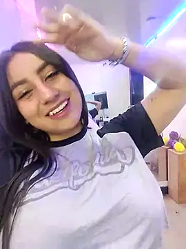 Snapshot of ailyn_miranda chatting on 03-05-25, 01:21 ailyn miranda online show from 03-05-25, 01:21