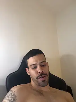 Snapshot of prince-roludo chatting on 01-04-25, 06:09 prince-roludo online show from 01-04-25, 06:09