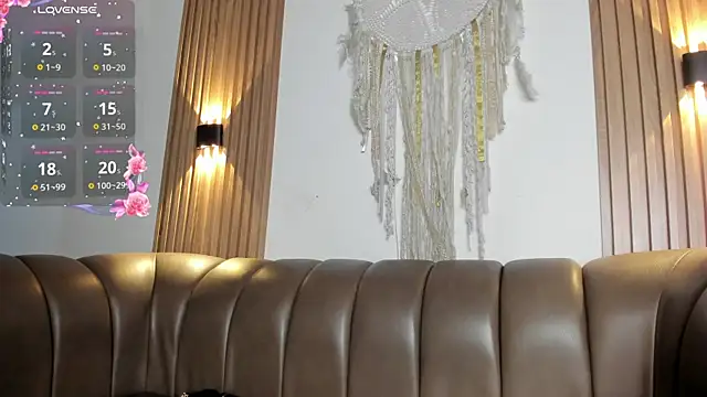 malak nanyy online show from 10-12-25, 10:47