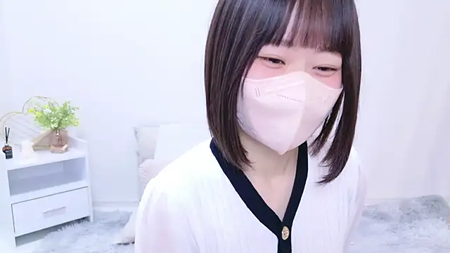 Im Yu-na online show from 02-10-25, 02:26