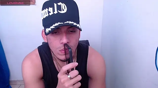 Snapshot of JackOcean chatting on 10-05-25, 06:17 JackOcean online show from 10-05-25, 06:17