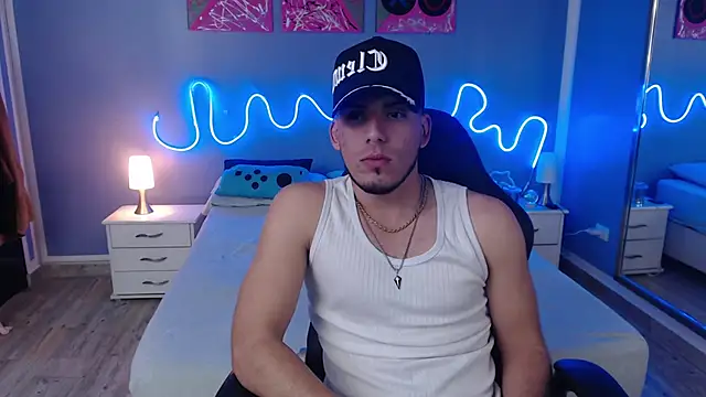 Snapshot of JackOcean chatting on 10-11-25, 09:13 JackOcean online show from 10-11-25, 09:13