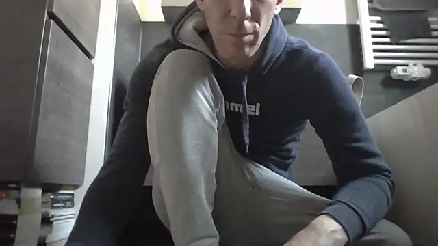 JAK-81 online show from 04-08-26, 05:51