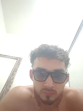 Snapshot of kevinsito1 chatting on 08-04-26, 12:08 kevinsito1 online show from 08-04-26, 12:08