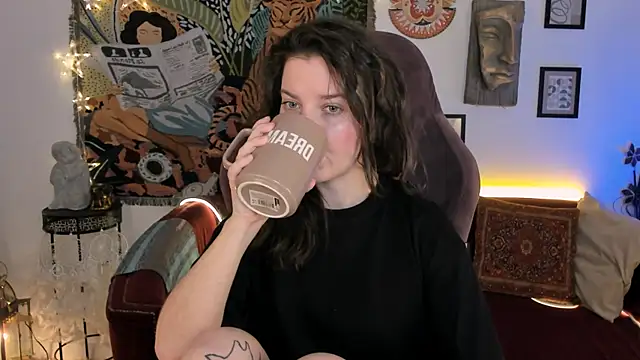 Snapshot of JackieByrd chatting on 03-21-25, 01:23 JackieByrd online show from 03-21-25, 01:23