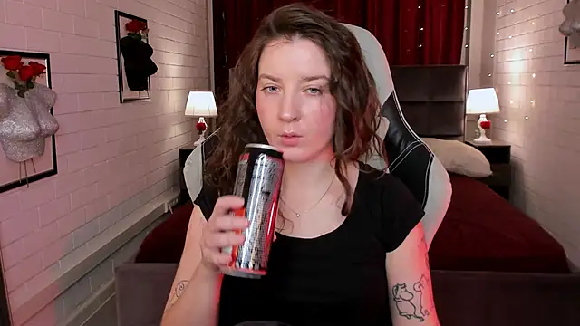 Snapshot of JackieByrd chatting on 03-22-25, 01:41 JackieByrd online show from 03-22-25, 01:41