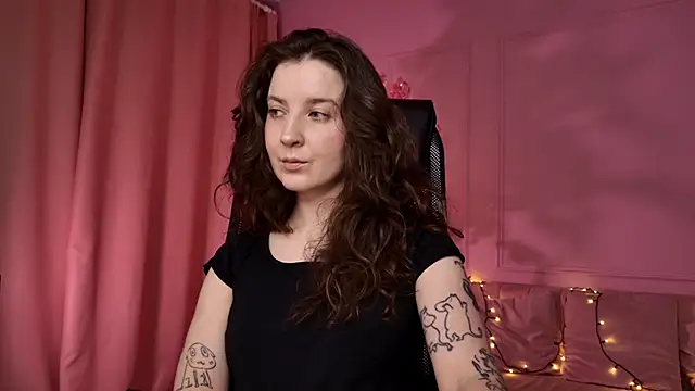 Snapshot of JackieByrd chatting on 09-09-25, 01:10 JackieByrd online show from 09-09-25, 01:10