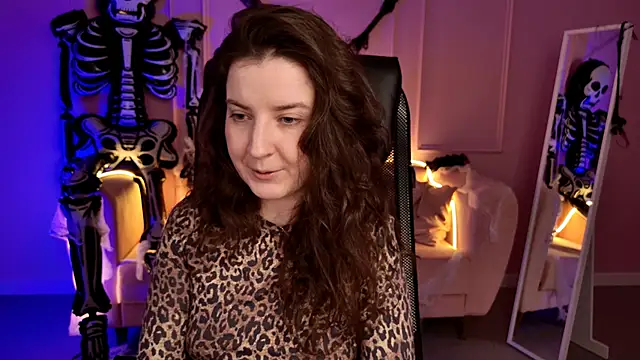 Snapshot of JackieByrd chatting on 10-18-25, 01:12 JackieByrd online show from 10-18-25, 01:12