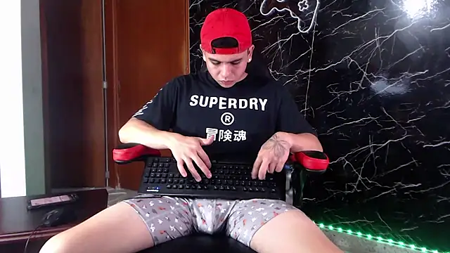 Snapshot of maty_hardx chatting on 01-11-25, 01:43 maty hardx online show from 01-11-25, 01:43