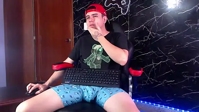 Snapshot of maty_hardx chatting on 02-13-25, 01:59 maty hardx online show from 02-13-25, 01:59